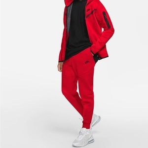 Nike men’s small sportswear tech fleece (maroon)
